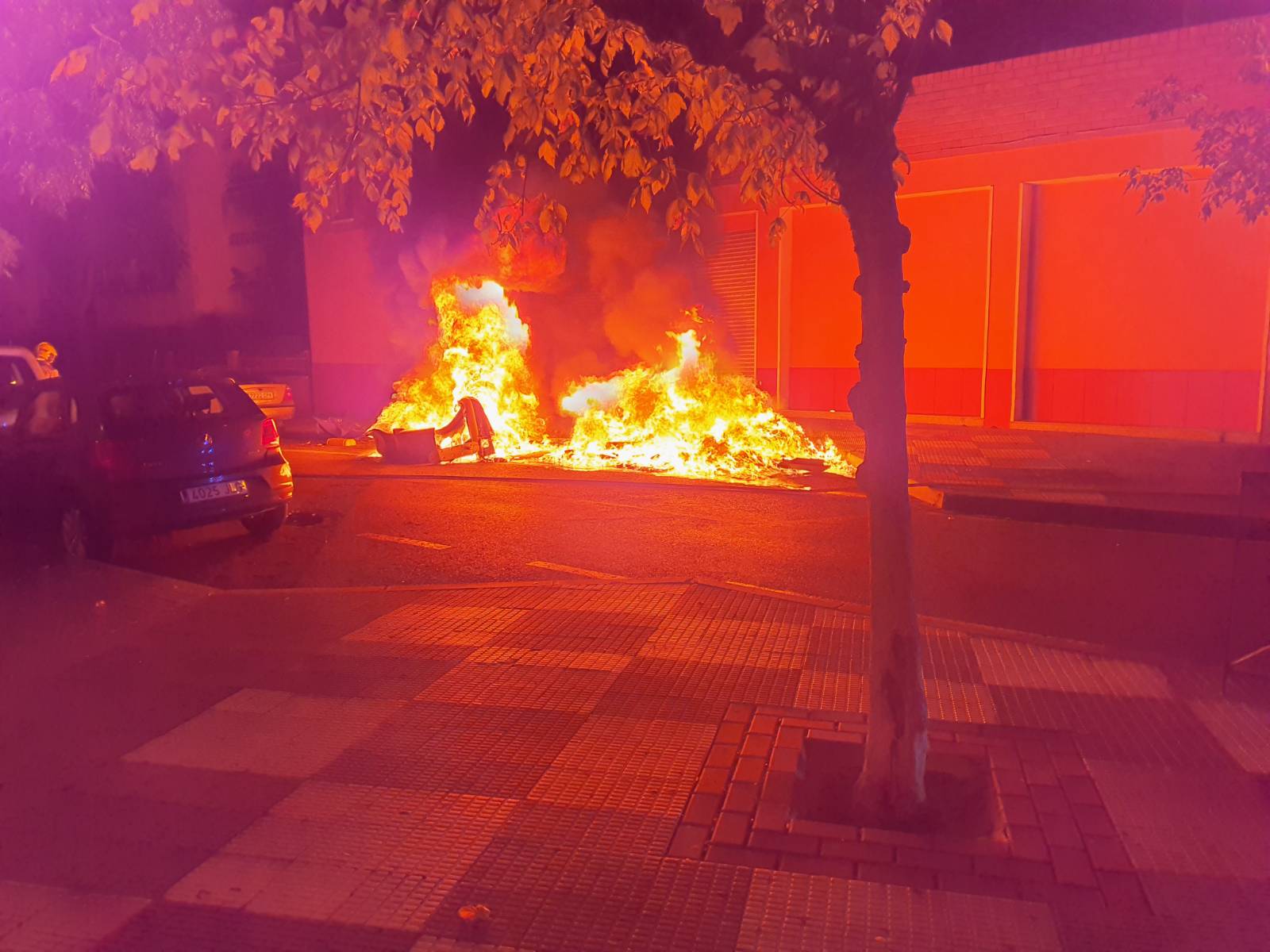 Incendi de contenidors