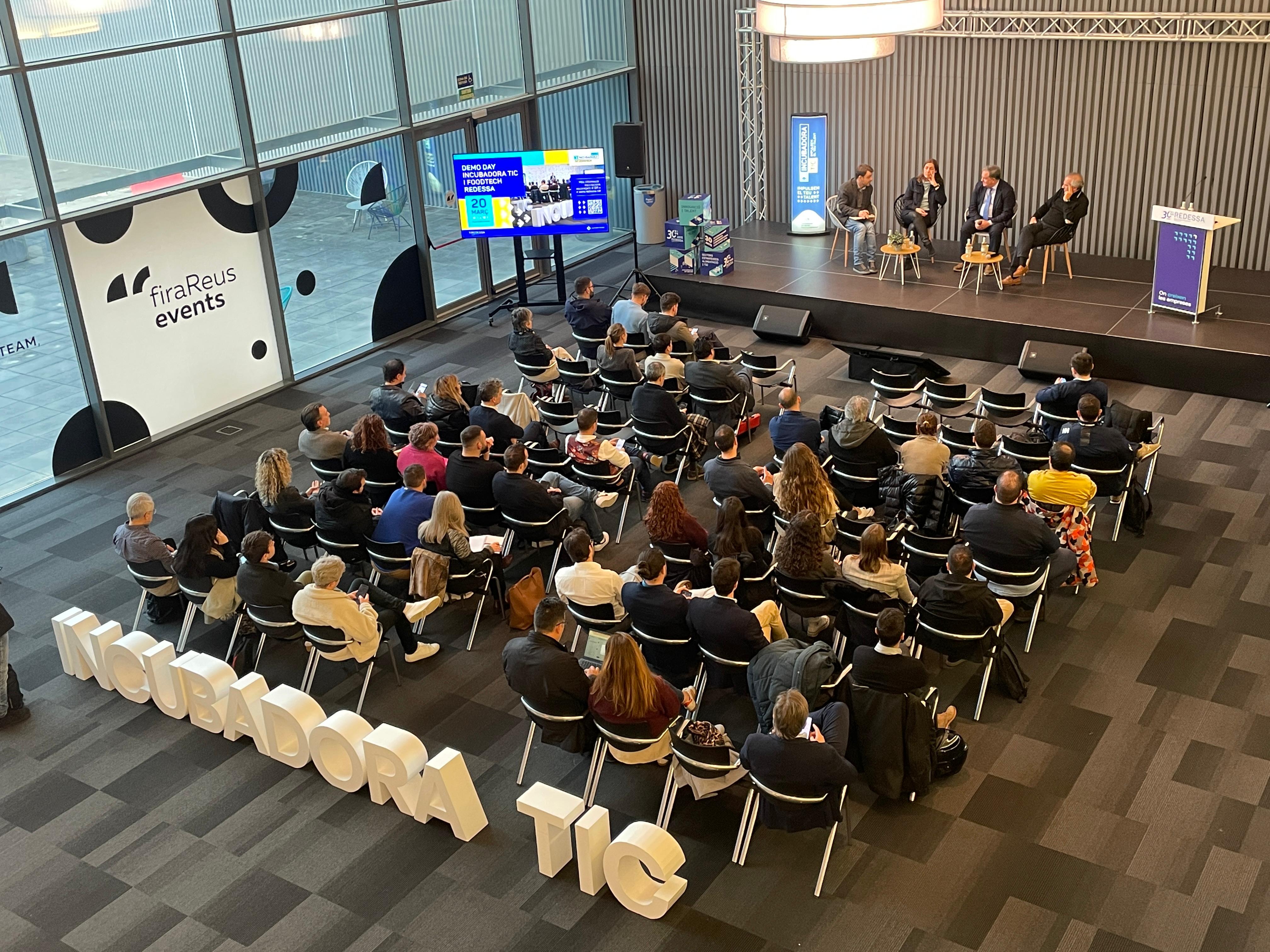 Imatge acte Incubadora TIC