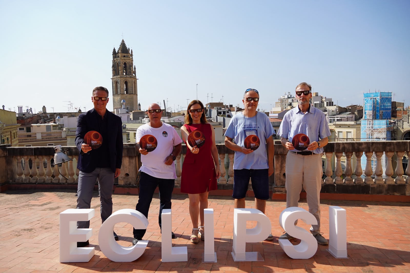 Presentació dispositiu eclipsi solar